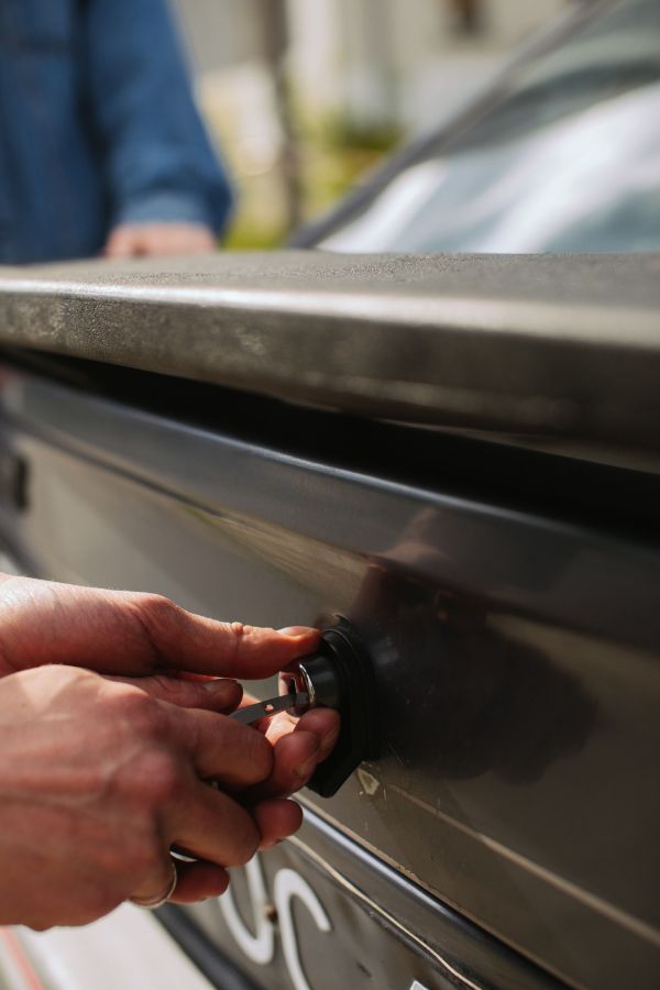 Serrurier automobile à Valenciennes : clés perdues, pas de panique !